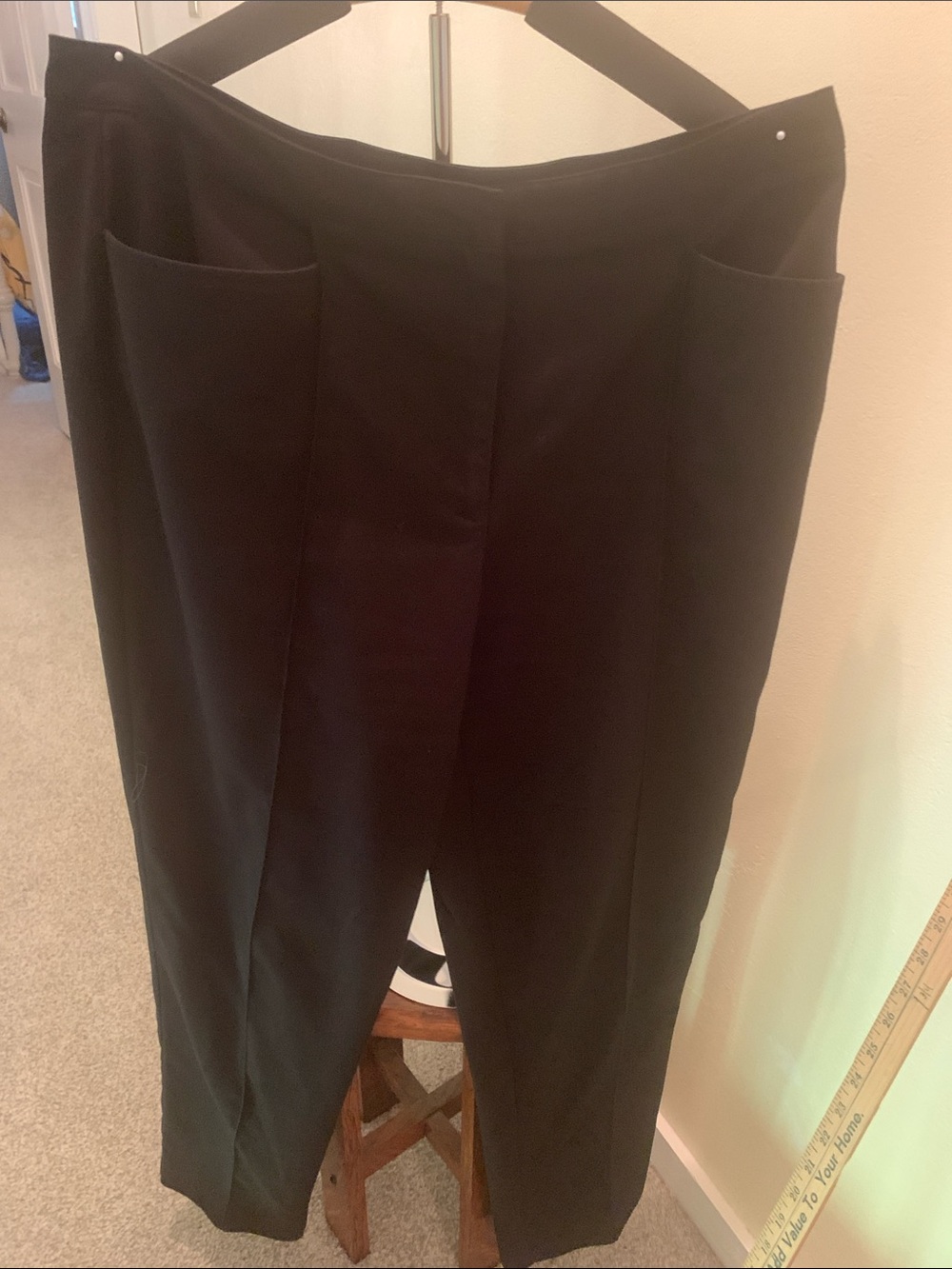 Black Women's Straight-Leg Trousers - Classic Pant